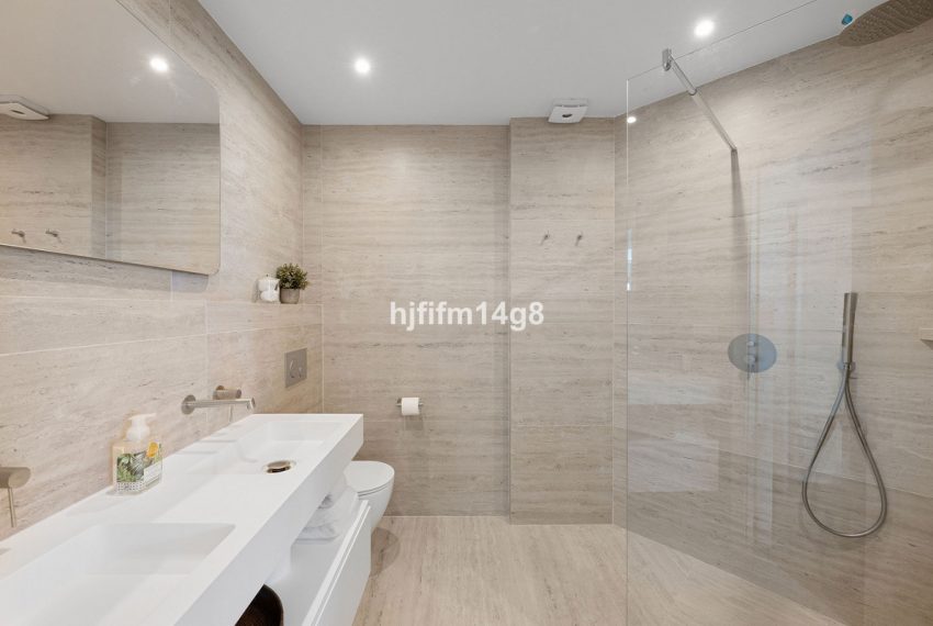 R4977193-Apartment-For-Sale-Nueva-Andalucia-Penthouse-5-Beds-166-Built-14