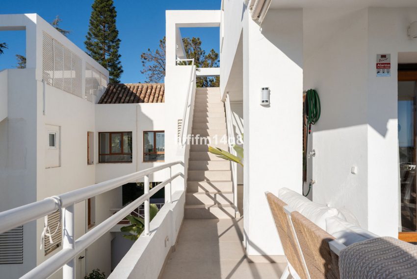 R4977193-Apartment-For-Sale-Nueva-Andalucia-Penthouse-5-Beds-166-Built-18