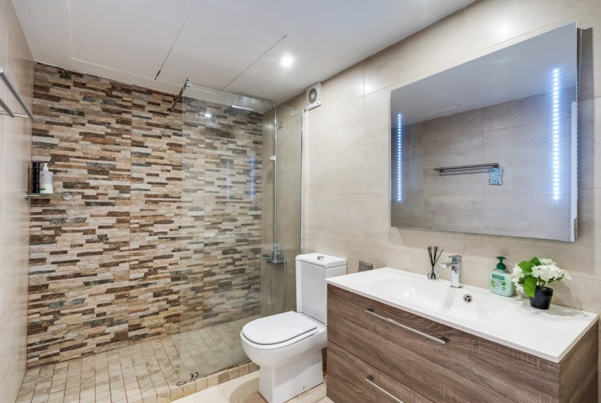 R4977340-Apartment-For-Sale-La-Quinta-Middle-Floor-3-Beds-136-Built-8