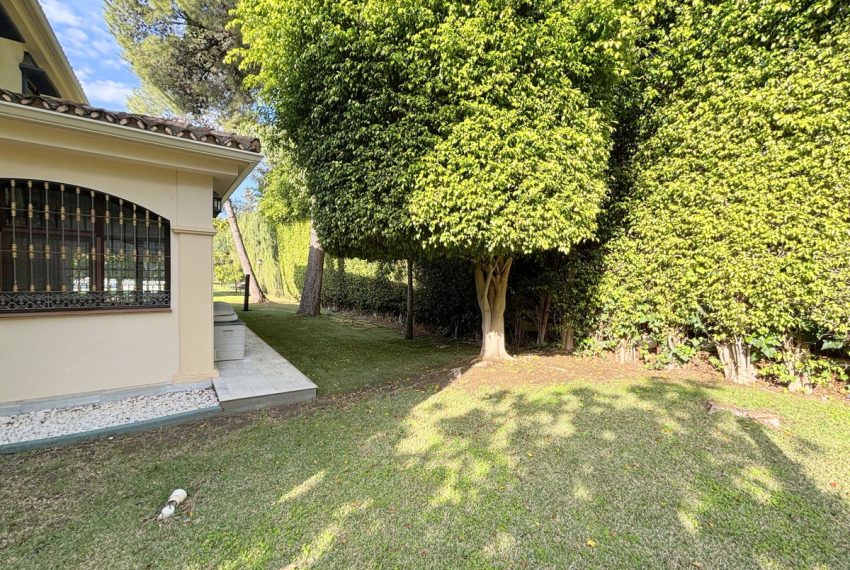 R4977412-Villa-For-Sale-El-Paraiso-Detached-5-Beds-490-Built-13