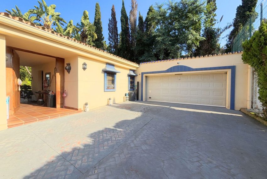 R4977412-Villa-For-Sale-El-Paraiso-Detached-5-Beds-490-Built-8