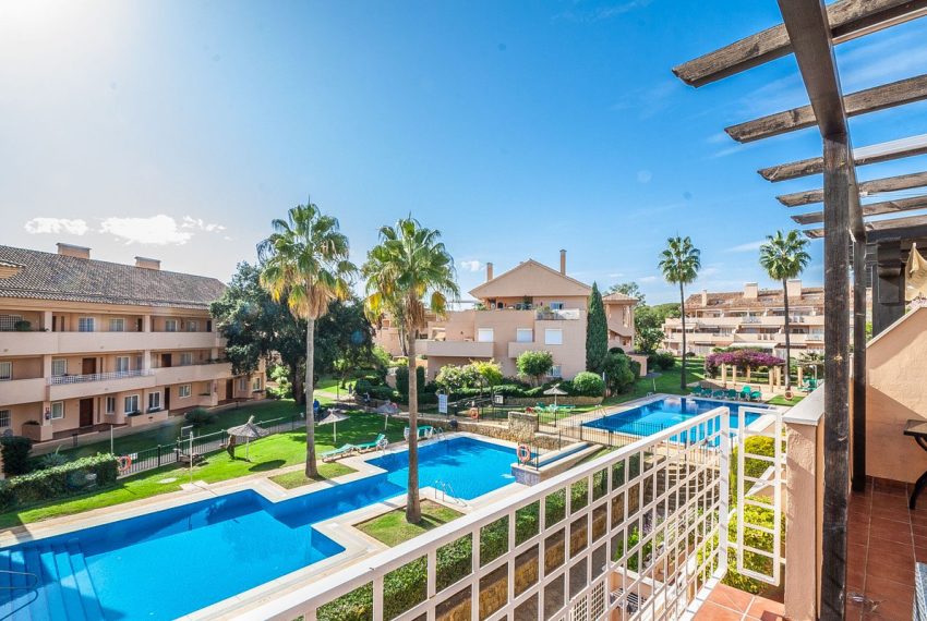 R4978690-Apartment-For-Sale-Elviria-Penthouse-2-Beds-105-Built