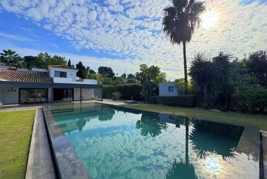 R4978753-Villa-For-Sale-El-Paraiso-Detached-5-Beds-410-Built-10