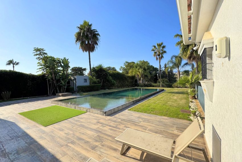 R4978753-Villa-For-Sale-El-Paraiso-Detached-5-Beds-410-Built-12