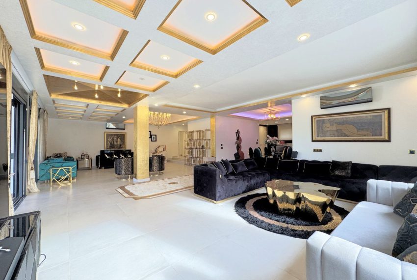 R4978753-Villa-For-Sale-El-Paraiso-Detached-5-Beds-410-Built-16