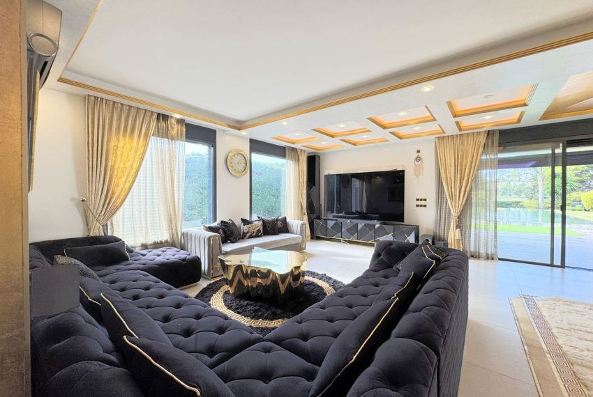 R4978753-Villa-For-Sale-El-Paraiso-Detached-5-Beds-410-Built-17