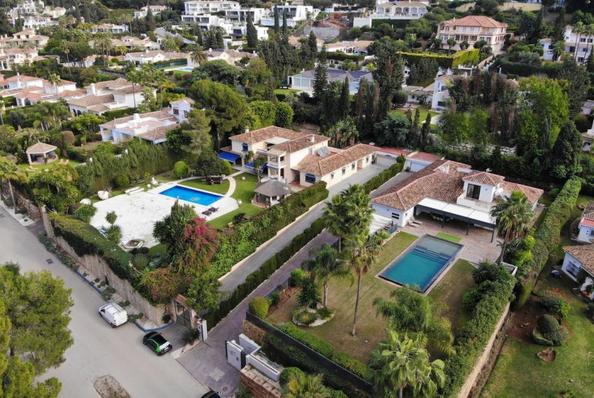 R4978753-Villa-For-Sale-El-Paraiso-Detached-5-Beds-410-Built-6