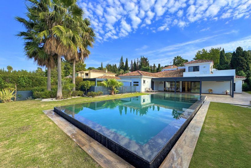 R4978753-Villa-For-Sale-El-Paraiso-Detached-5-Beds-410-Built-7