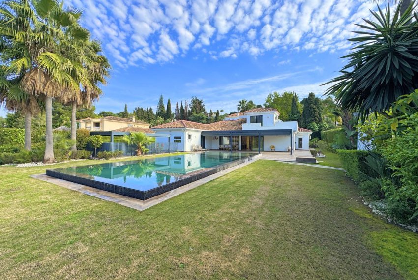 R4978753-Villa-For-Sale-El-Paraiso-Detached-5-Beds-410-Built-8
