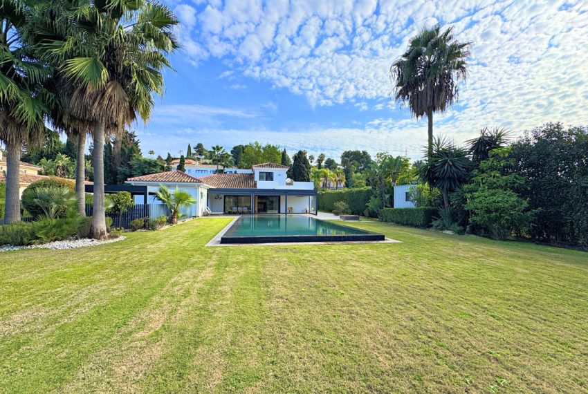 R4978753-Villa-For-Sale-El-Paraiso-Detached-5-Beds-410-Built-9
