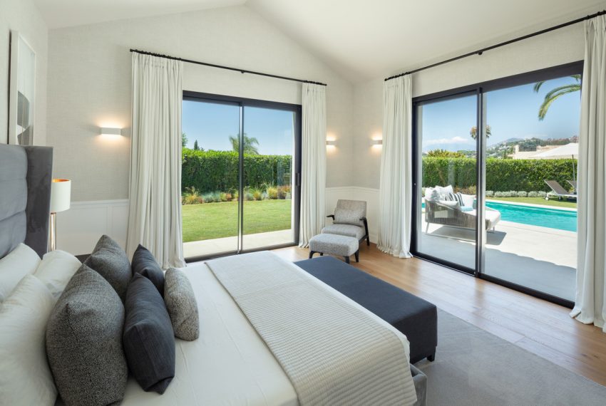R4978843-Villa-For-Sale-Nueva-Andalucia-Detached-4-Beds-240-Built-11