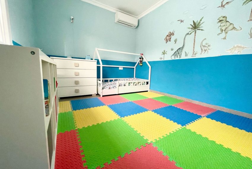 R4980703-Villa-For-Sale-Coin-Detached-2-Beds-161-Built-18