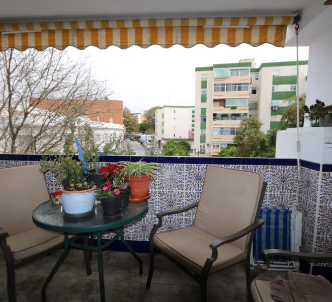 R4981330-Image 1-Middle Floor - 3 Beds - 110 Built