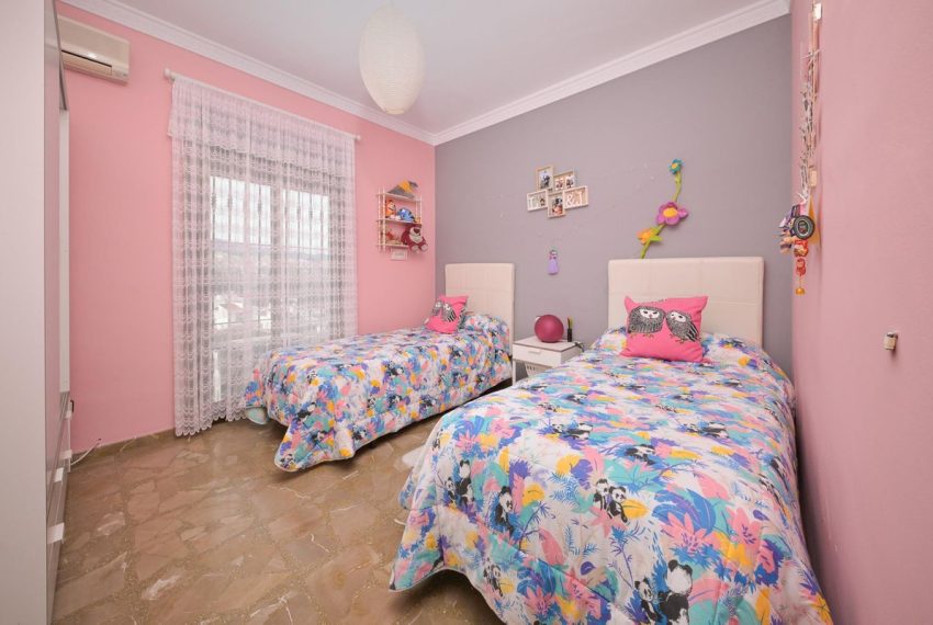 R4981801-Villa-For-Sale-Coin-Detached-5-Beds-320-Built-14