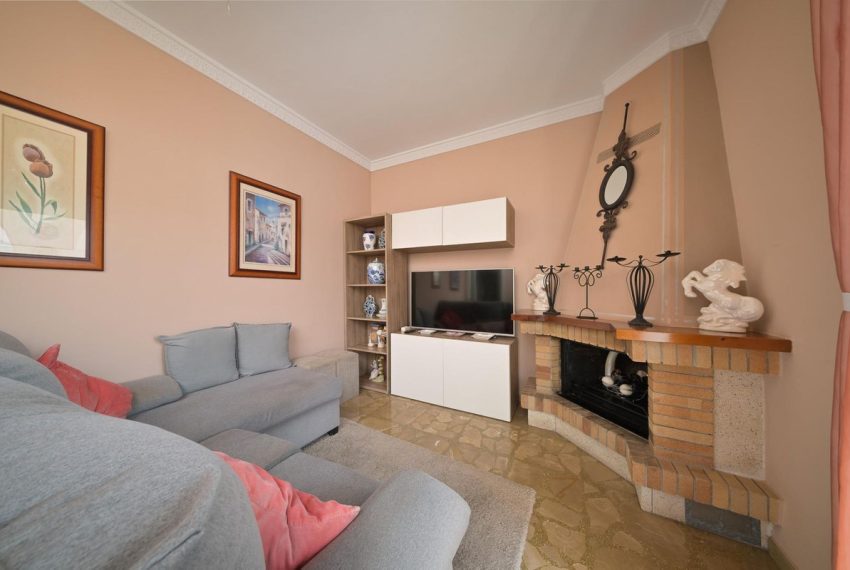 R4981801-Villa-For-Sale-Coin-Detached-5-Beds-320-Built-5