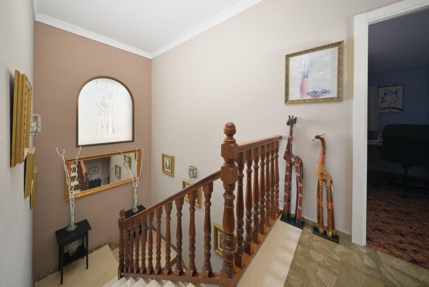 R4981801-Villa-For-Sale-Coin-Detached-5-Beds-320-Built-8