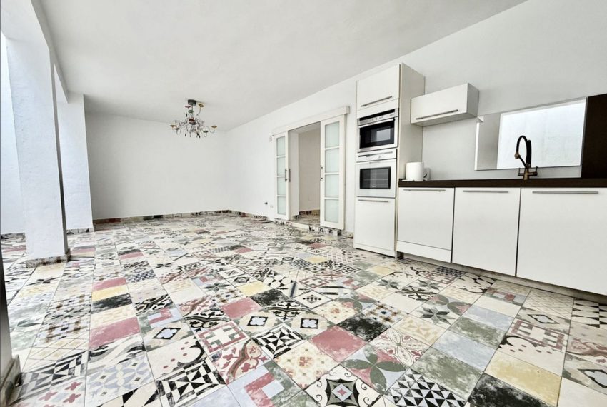 R4982698-Villa-For-Sale-Nueva-Andalucia-Semi-Detached-3-Beds-150-Built-17