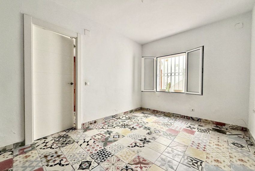 R4982698-Villa-For-Sale-Nueva-Andalucia-Semi-Detached-3-Beds-150-Built-19