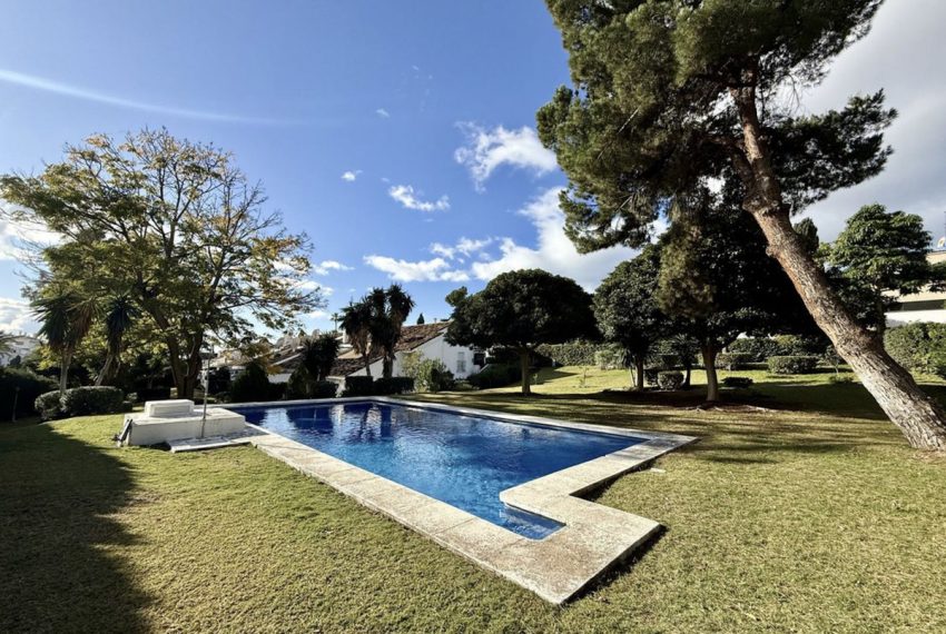 R4982698-Villa-For-Sale-Nueva-Andalucia-Semi-Detached-3-Beds-150-Built-5