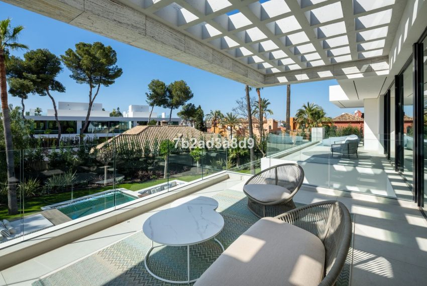 R4982857-Villa-For-Sale-Nueva-Andalucia-Detached-6-Beds-843-Built-7