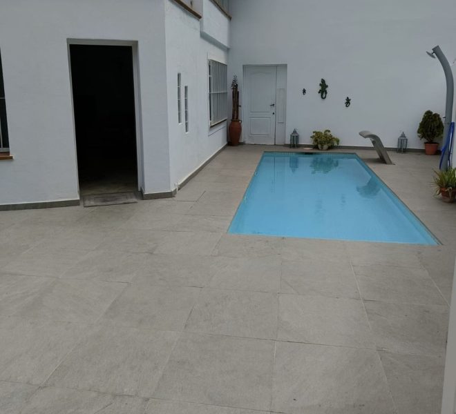 R4984426-Image 1-Detached - 4 Beds - 215 Built