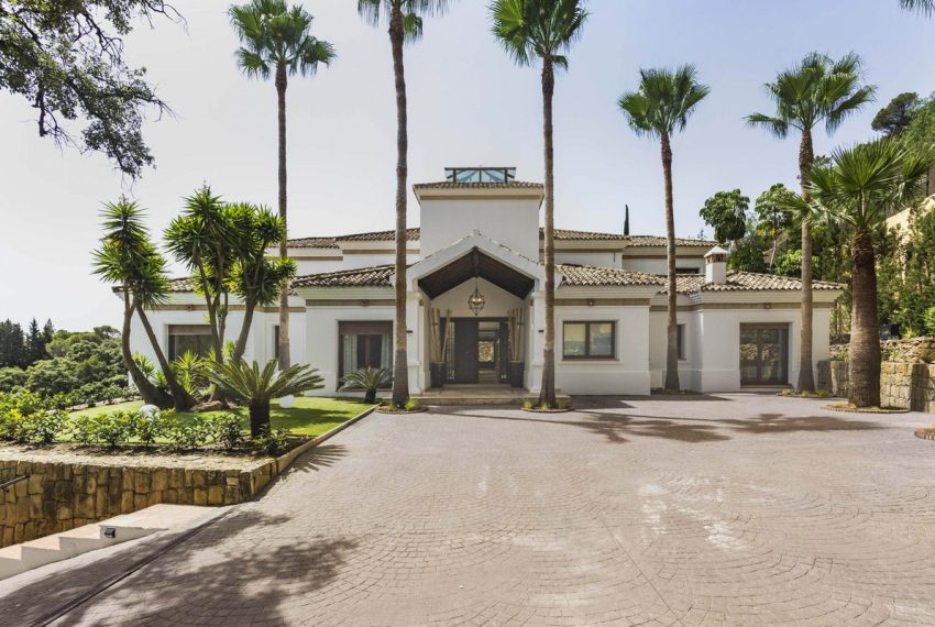 R4986679-Villa-For-Sale-El-Madronal-Detached-7-Beds-1165-Built-1