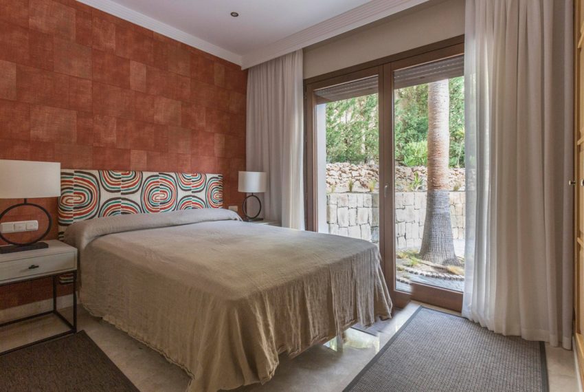 R4986679-Villa-For-Sale-El-Madronal-Detached-7-Beds-1165-Built-14
