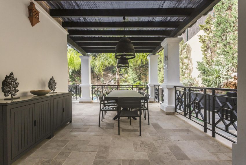 R4986679-Villa-For-Sale-El-Madronal-Detached-7-Beds-1165-Built-6