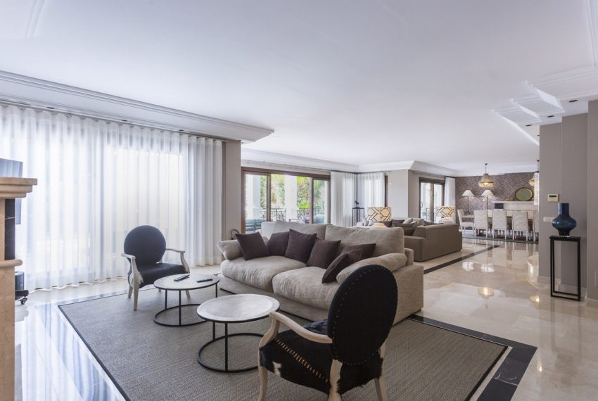 R4986679-Villa-For-Sale-El-Madronal-Detached-7-Beds-1165-Built-7