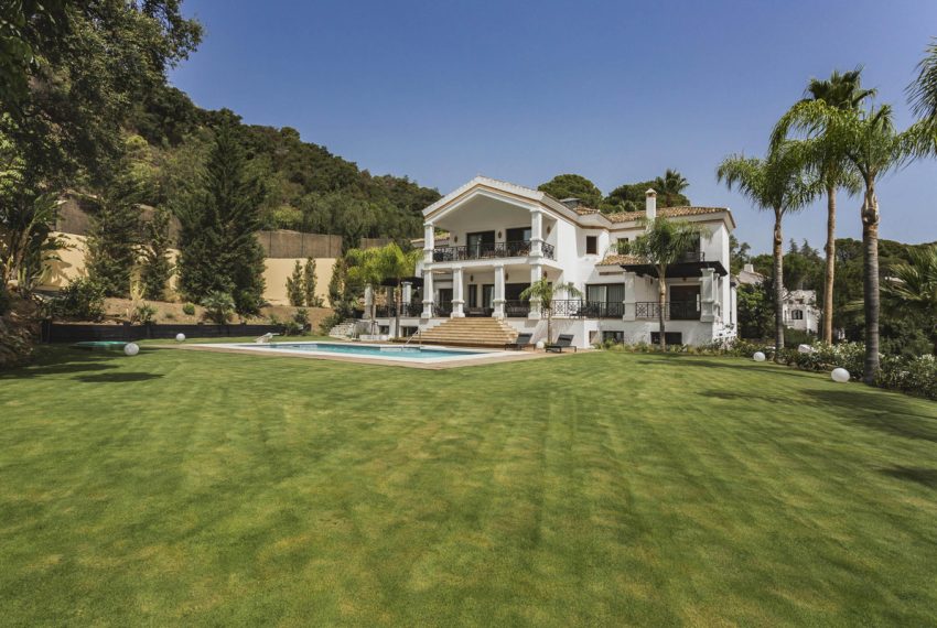 R4986679-Villa-For-Sale-El-Madronal-Detached-7-Beds-1165-Built
