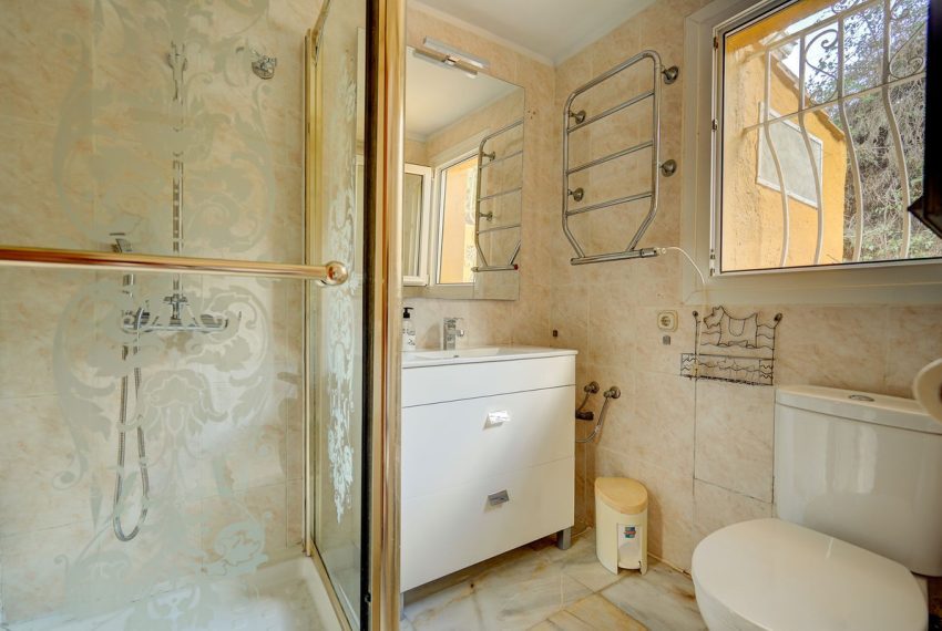 R4986874-Villa-For-Sale-Calahonda-Detached-4-Beds-126-Built-13