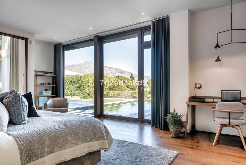 R4986928-Villa-For-Sale-Nueva-Andalucia-Detached-5-Beds-571-Built-14