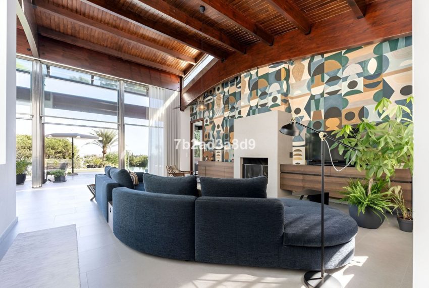 R4986928-Villa-For-Sale-Nueva-Andalucia-Detached-5-Beds-571-Built-6