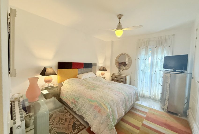 R4987393-Apartment-For-Sale-The-Golden-Mile-Penthouse-4-Beds-199-Built-11