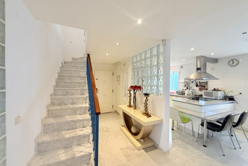 R4987393-Apartment-For-Sale-The-Golden-Mile-Penthouse-4-Beds-199-Built-2