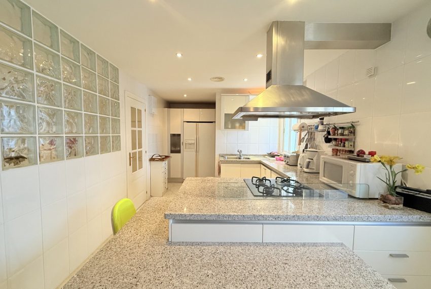 R4987393-Apartment-For-Sale-The-Golden-Mile-Penthouse-4-Beds-199-Built-4
