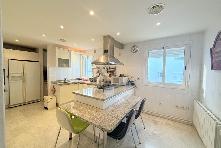 R4987393-Apartment-For-Sale-The-Golden-Mile-Penthouse-4-Beds-199-Built-5