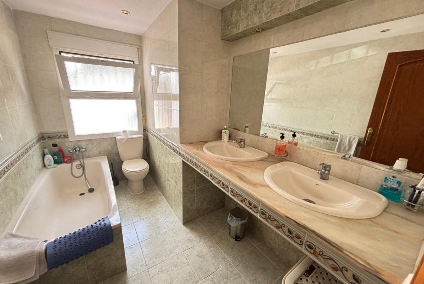 R4987597-Villa-For-Sale-Cabopino-Detached-7-Beds-477-Built-18