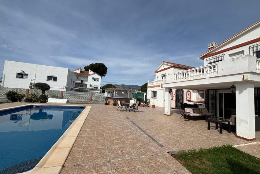 R4987597-Villa-For-Sale-Cabopino-Detached-7-Beds-477-Built