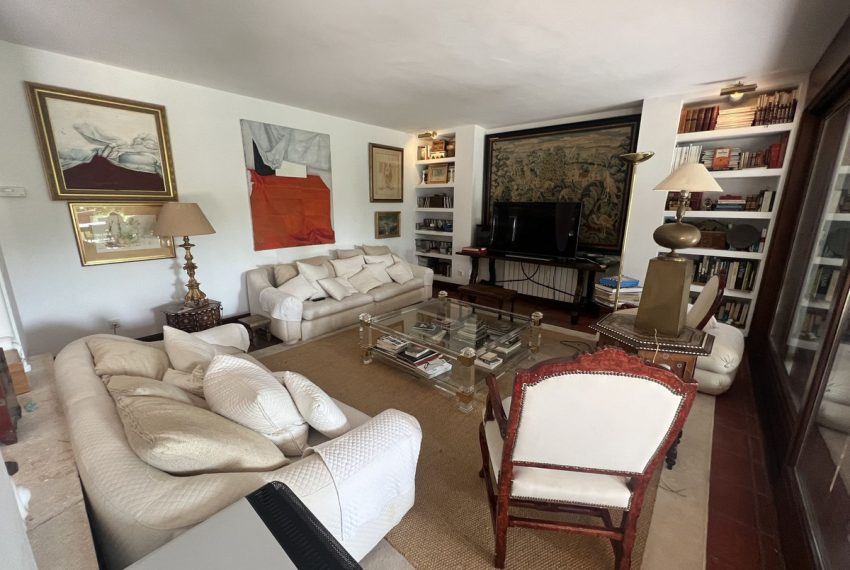 R4987702-Villa-For-Sale-Estepona-Detached-6-Beds-400-Built-11