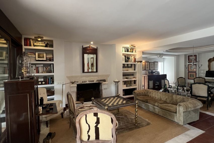 R4987702-Villa-For-Sale-Estepona-Detached-6-Beds-400-Built-12