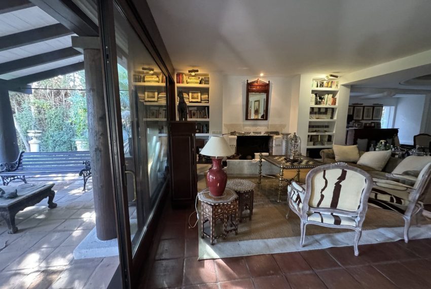R4987702-Villa-For-Sale-Estepona-Detached-6-Beds-400-Built-17