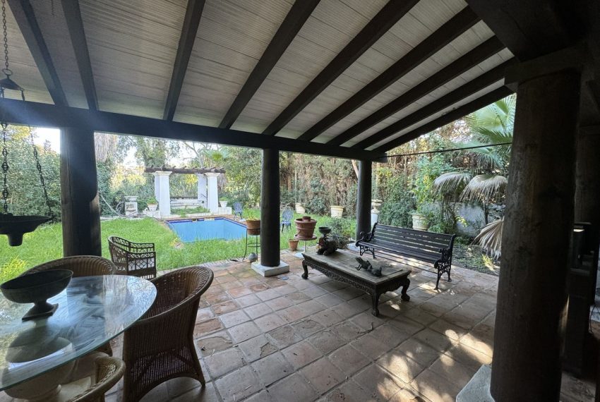 R4987702-Villa-For-Sale-Estepona-Detached-6-Beds-400-Built-5