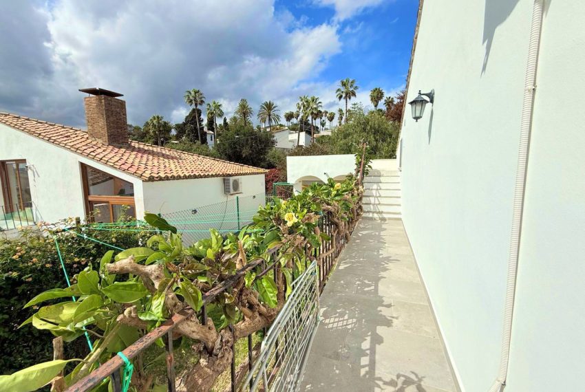 R4987918-Villa-For-Sale-Estepona-Semi-Detached-3-Beds-123-Built-13