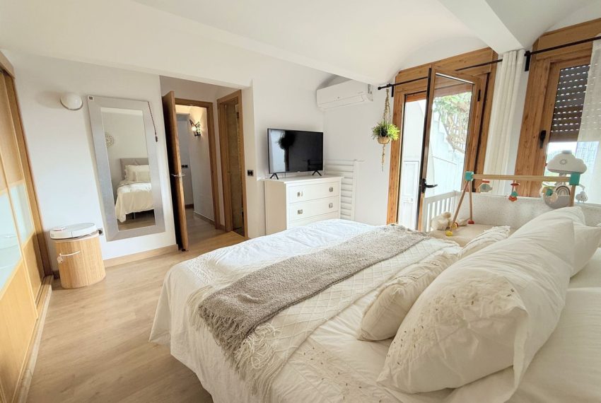R4987918-Villa-For-Sale-Estepona-Semi-Detached-3-Beds-123-Built-18