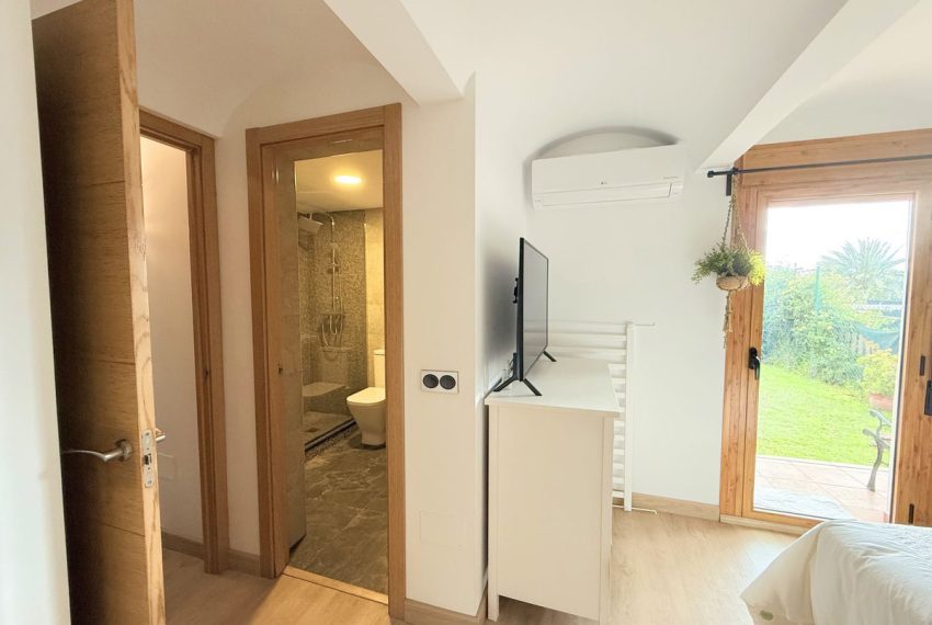 R4987918-Villa-For-Sale-Estepona-Semi-Detached-3-Beds-123-Built-19