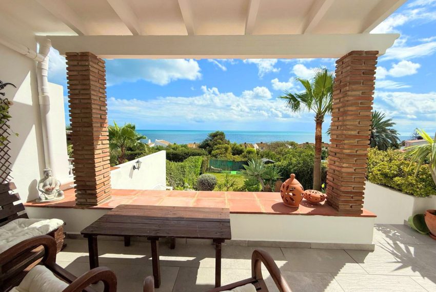 R4987918-Villa-For-Sale-Estepona-Semi-Detached-3-Beds-123-Built-2