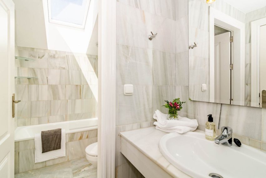 R4990159-Apartment-For-Sale-Marbella-Penthouse-Duplex-3-Beds-135-Built-19