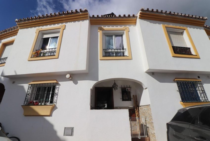 R4990528-Townhouse-For-Sale-Marbella-Terraced-3-Beds-132-Built-1