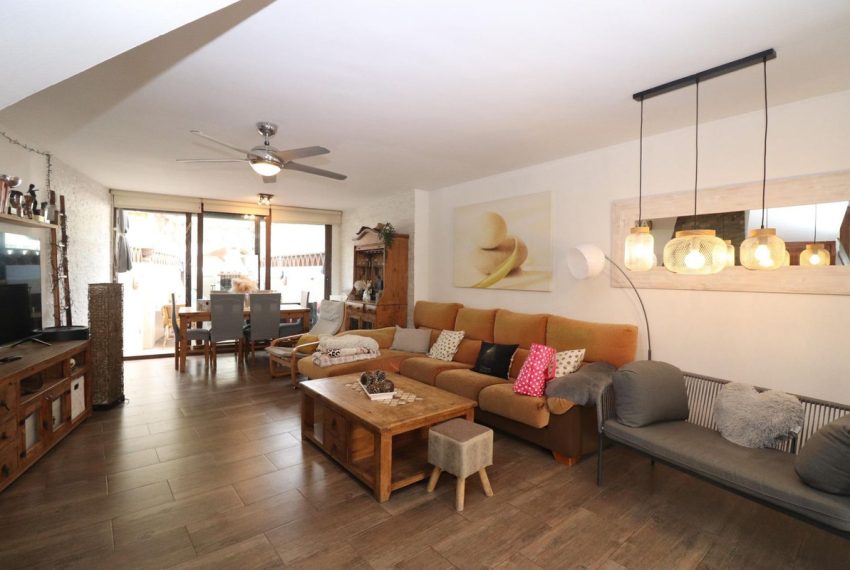 R4990528-Townhouse-For-Sale-Marbella-Terraced-3-Beds-132-Built